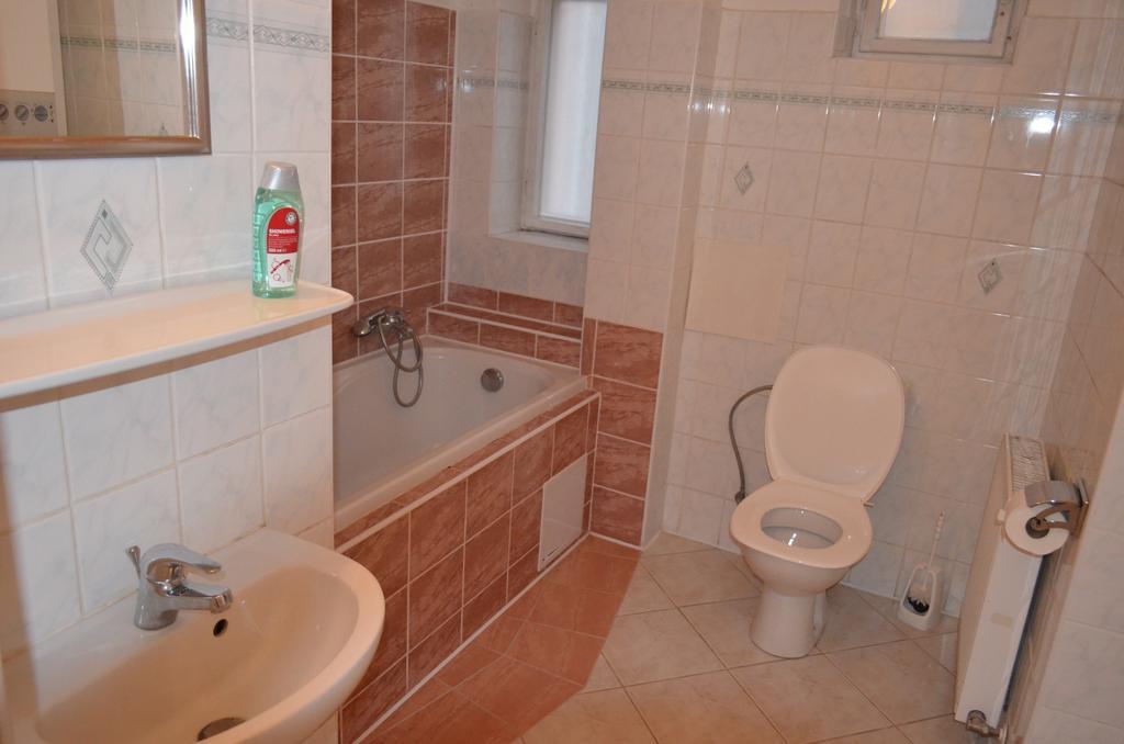 Ab Apartments Karlsbad Zimmer foto